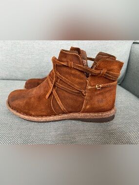 Born Tarkiln Boots Women’s Size 8.5